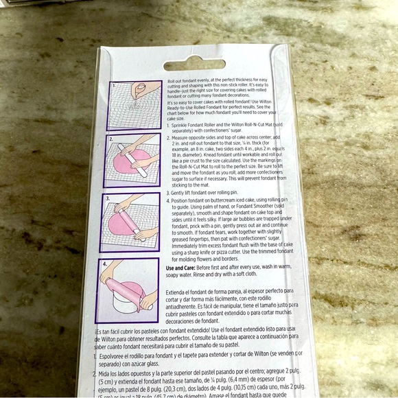 Wilton Roller/Cutter/Mat Fondant Tool Set - 3 pcs - Picture 8 of 15